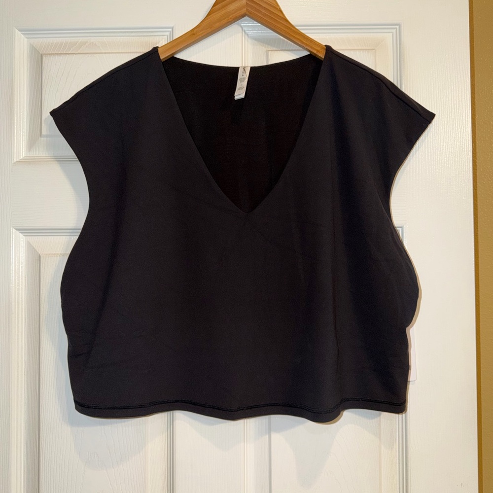 Athleta Women’s Black Vita Free Cropped Tee. Size 3X. NWT
